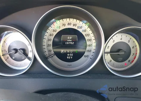 2013 Mercedes-Benz C 250 Sport z USA, uszkodzony, nr VIN WDDGF4HB6DG017592